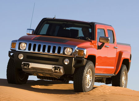 First photos of the Hummer H3T