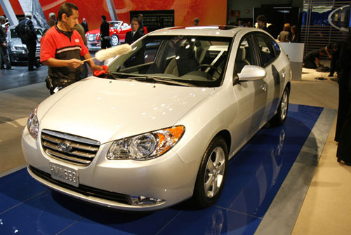 The new 2007 Hyundai Elantra looks like it took inspiration from the Toyota